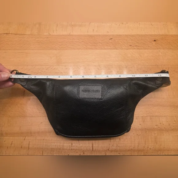 Parker Thatch Cross Your Heart Small Sidekick Sling Bag Black Leather/Suede - Picture 11 of 15